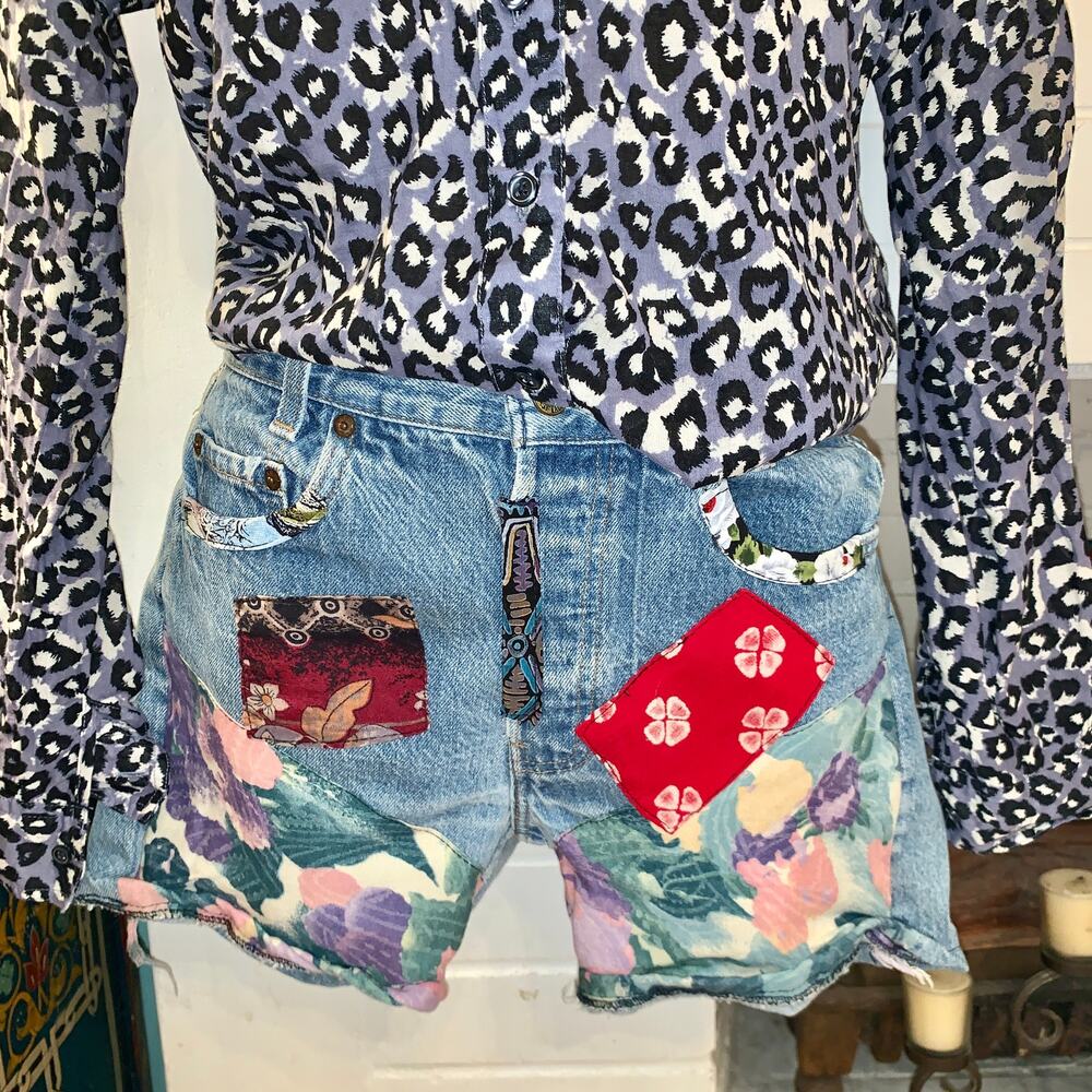 VINTAGE LEVIS 501's PATCHWORK QUILT PATCHED DENIM SHORTS - Picture 9 of 13